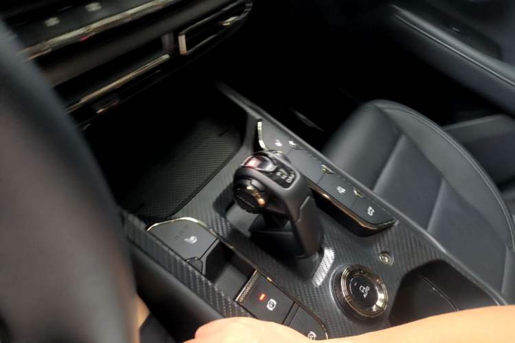 Used Haval H Dog 2023 2.0T Two-Wheel Drive Chaoye Version Plus Gear Lever