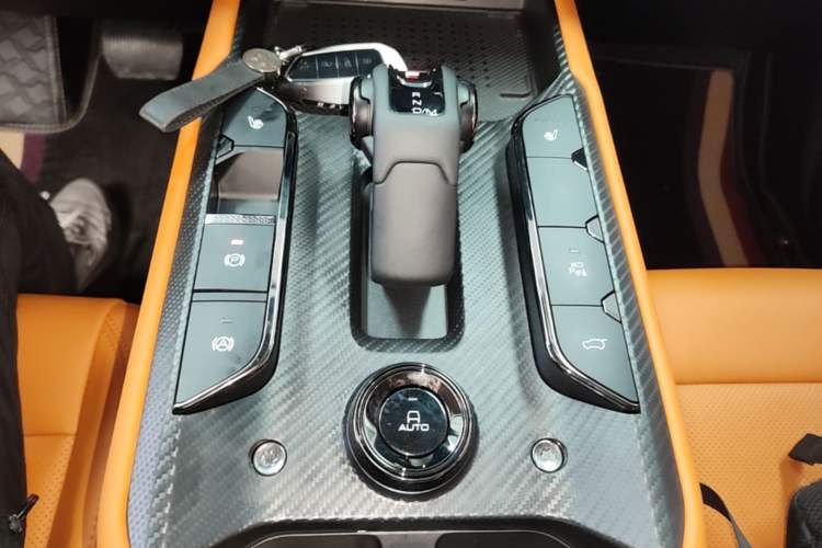 Used Haval H Dog 2023 1.5T Two-Wheel Drive Chao Ye Version Plus Gear Lever