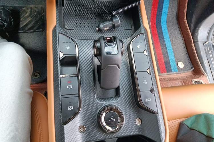Used Haval H Dog 2023 1.5T Two-Wheel Drive Chao Ye Version Plus Gear Lever
