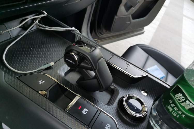 Used Haval H Dog 2023 2.0T Two-Wheel Drive Trendy Outdoor Edition Gear Lever