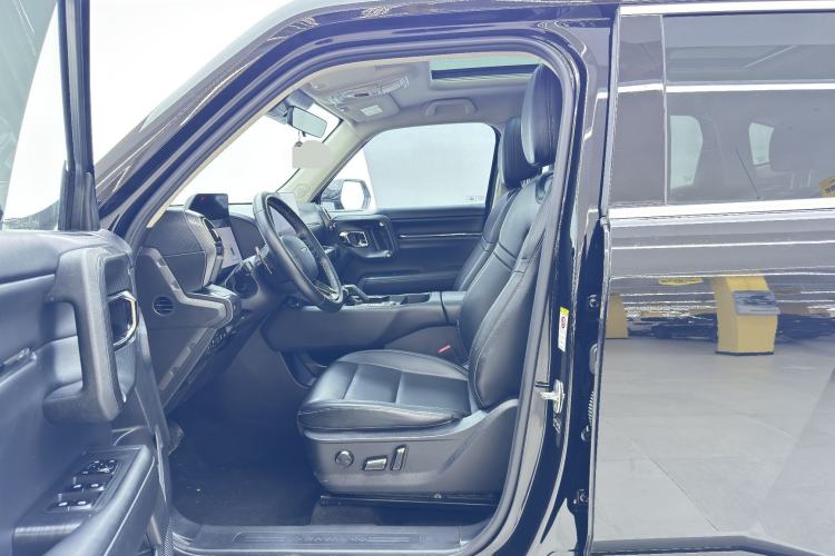 Used Haval H Dog 2023 2.0T Two-Wheel Drive Trendy Outdoor Edition Interior 2