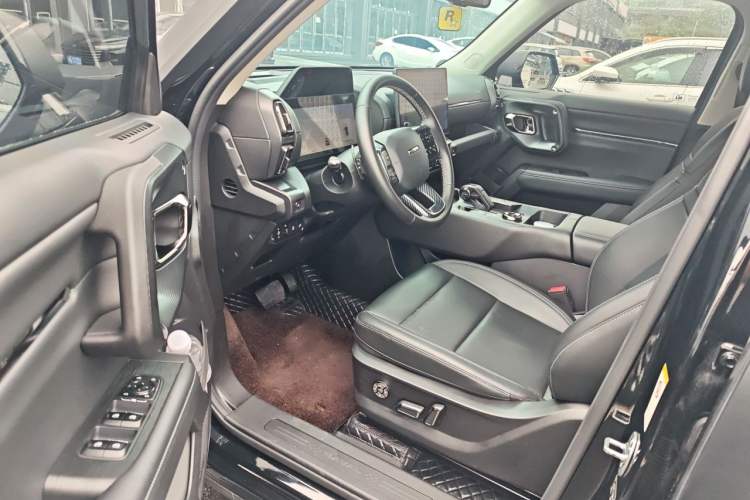 Used Haval H Dog 2023 2.0T Two-Wheel Drive Chaoye Version Plus Interior 3