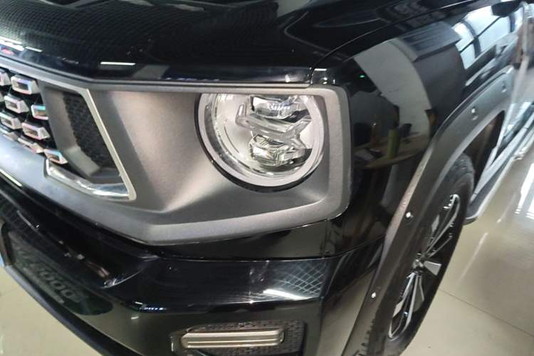 Used Haval H Dog 2023 2.0T All-Wheel-Drive Chaoye Plus Left Front Headlight
