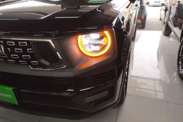 Used Haval H Dog 2023 2.0T All-Wheel-Drive Chaoye Plus Left Front Headlight