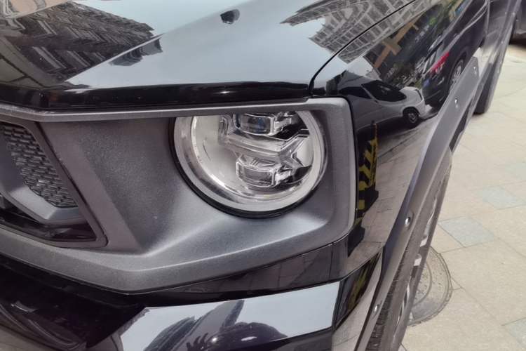 Used Haval H Dog 2023 2.0T All-Wheel-Drive Chaoye Plus Left Front Headlight