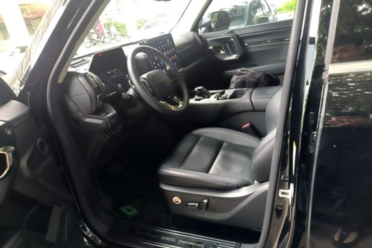 Used Haval H Dog 2023 2.0T Two-Wheel Drive Chaoye Version Plus Left Front Seat