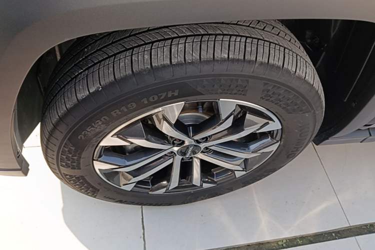 Used Haval H Dog 2023 2.0T Two-Wheel Drive Chaoye Version Plus Left Front Wheel Hub