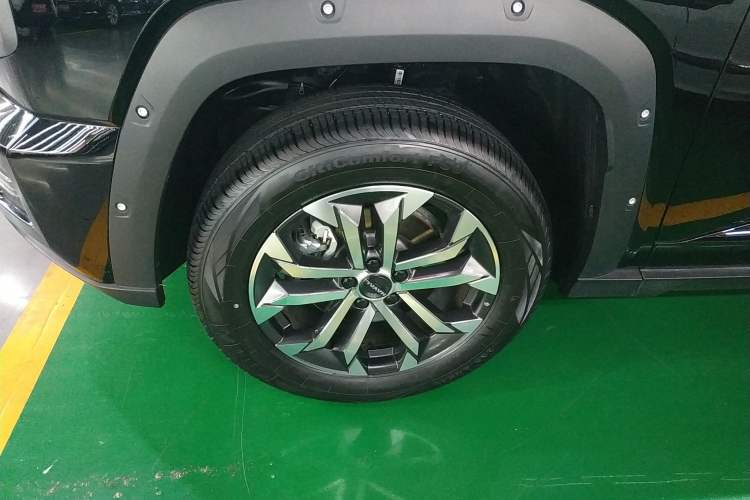 Used Haval H Dog 2023 2.0T Two-Wheel Drive Chaoye Version Plus Left Front Wheel Hub