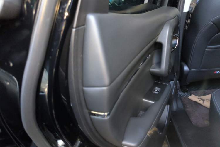 Used Haval H Dog 2023 2.0T Two-Wheel Drive Chaoye Version Plus Left Rear Door Interior