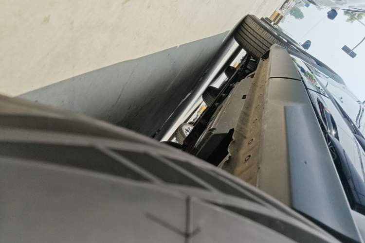 Used Haval H Dog 2023 2.0T Two-Wheel Drive Chaoye Version Plus Left Side Sill