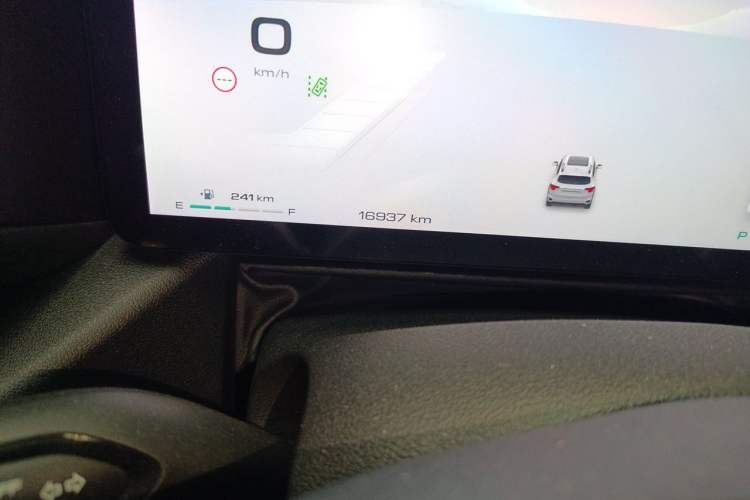 Used Haval H Dog 2023 2.0T All-Wheel-Drive Chaoye Plus Odometer Close Up