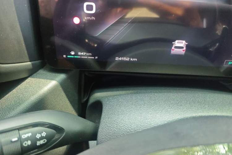 Used Haval H Dog 2023 2.0T All-Wheel-Drive Chaoye Plus Odometer Close Up
