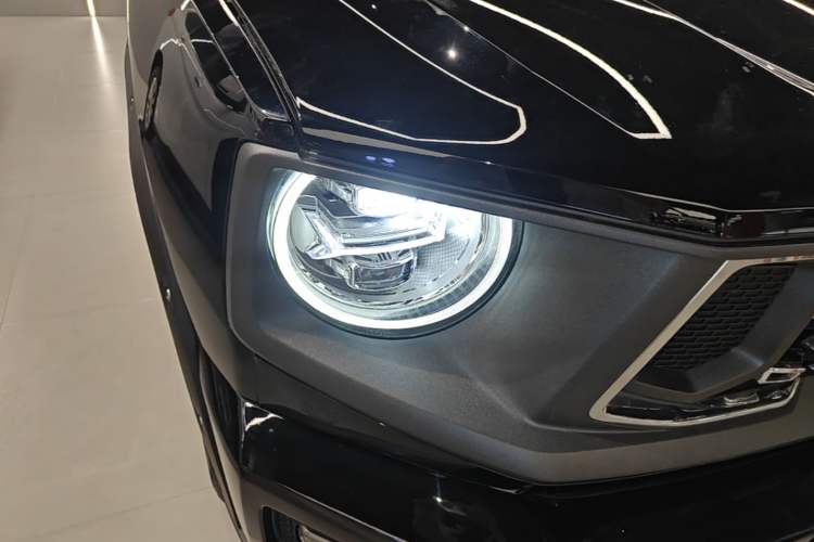 Used Haval H Dog 2023 1.5T Two-Wheel Drive Chao Ye Version Plus Right Front Headlight