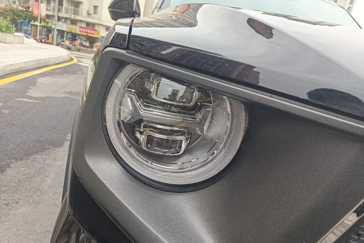 Used Haval H Dog 2023 2.0T All-Wheel-Drive Chaoye Plus Right Front Headlight