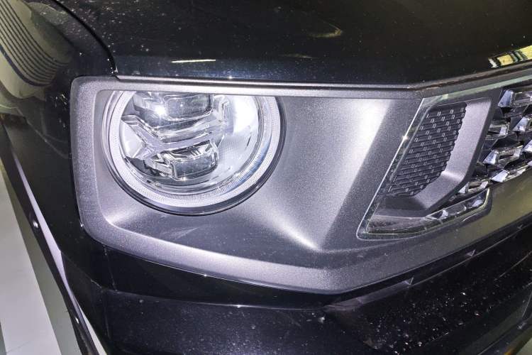Used Haval H Dog 2023 2.0T Two-Wheel Drive Chaoye Version Plus Right Front Headlight
