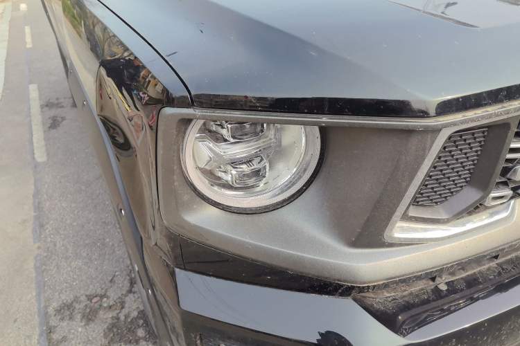 Used Haval H Dog 2023 1.5T Two-Wheel Drive Chao Ye Version Plus Right Front Headlight