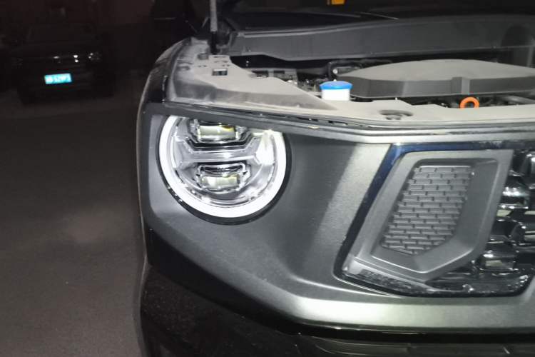 Used Haval H Dog 2023 2.0T Two-Wheel Drive Chaoye Version Plus Right Front Headlight