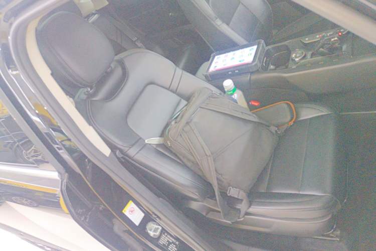 Used Haval H Dog 2023 2.0T Two-Wheel Drive Trendy Outdoor Edition Right Front Seat