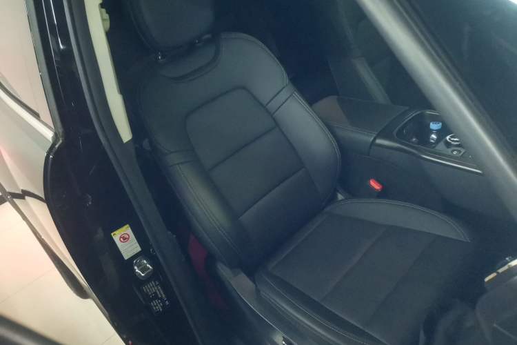 Used Haval H Dog 2023 2.0T Two-Wheel Drive Chaoye Version Plus Right Front Seat