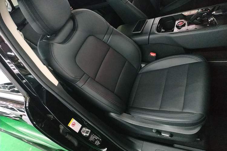 Used Haval H Dog 2023 2.0T Two-Wheel Drive Chaoye Version Plus Right Front Seat