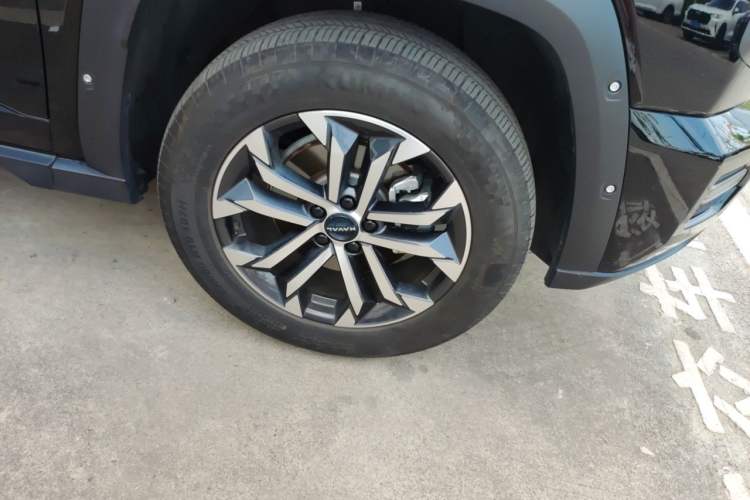 Used Haval H Dog 2023 1.5T Two-Wheel Drive Chao Ye Version Plus Right Front Wheel Hub