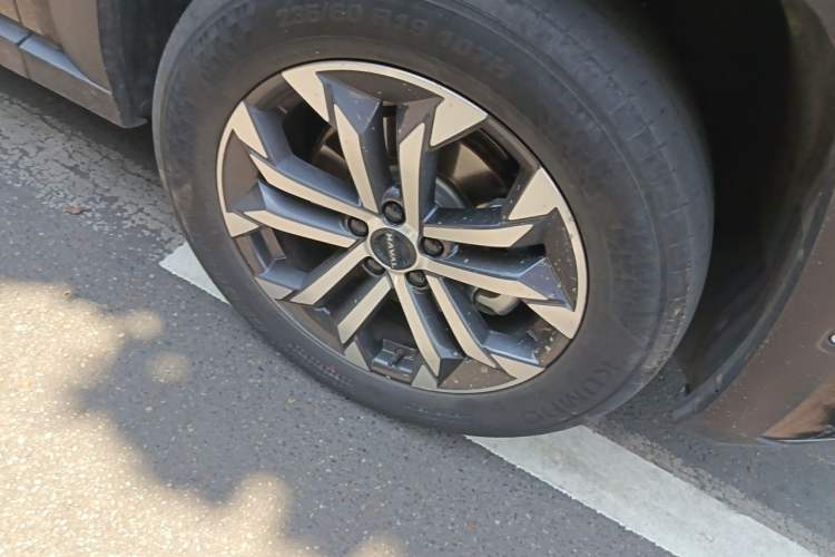 Used Haval H Dog 2023 2.0T Two-Wheel Drive Chaoye Version Plus Right Front Wheel Hub