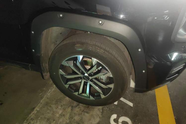Used Haval H Dog 2023 2.0T Two-Wheel Drive Chaoye Version Plus Right Front Wheel Hub