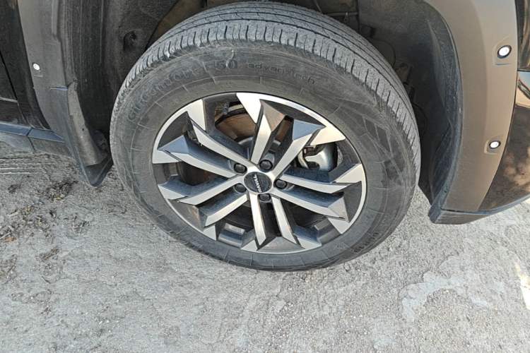 Used Haval H Dog 2023 2.0T All-Wheel-Drive Chaoye Plus Right Front Wheel Hub