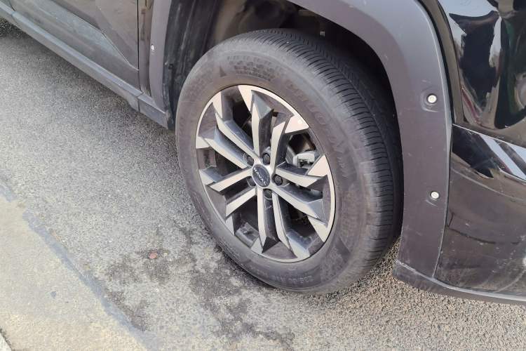 Used Haval H Dog 2023 1.5T Two-Wheel Drive Chao Ye Version Plus Right Front Wheel Hub