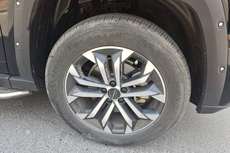 Used Haval H Dog 2023 1.5T Two-Wheel Drive Chao Ye Version Plus Right Front Wheel Hub
