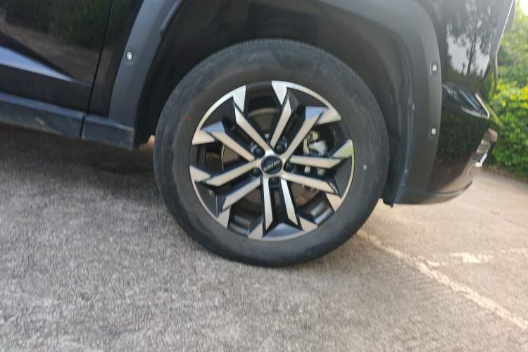 Used Haval H Dog 2023 2.0T Two-Wheel Drive Chaoye Version Plus Right Front Wheel Hub