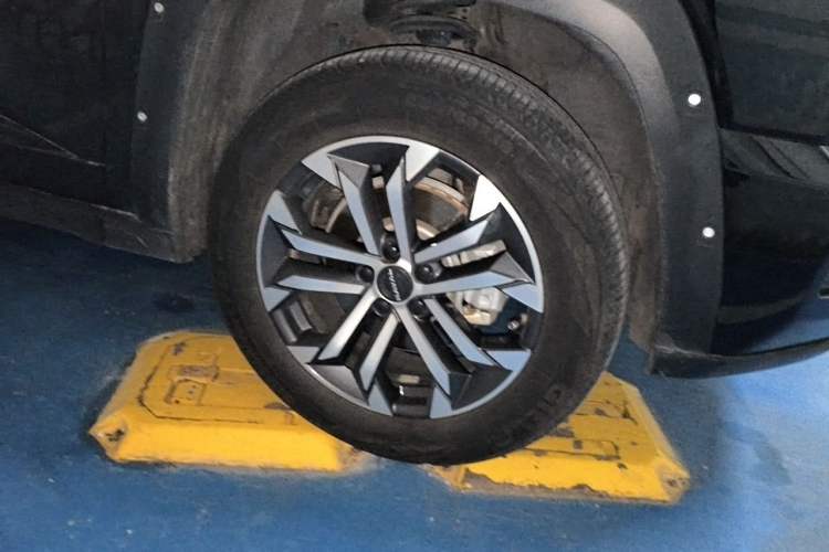 Used Haval H Dog 2023 1.5T Two-Wheel Drive Chao Ye Version Plus Right Front Wheel Hub