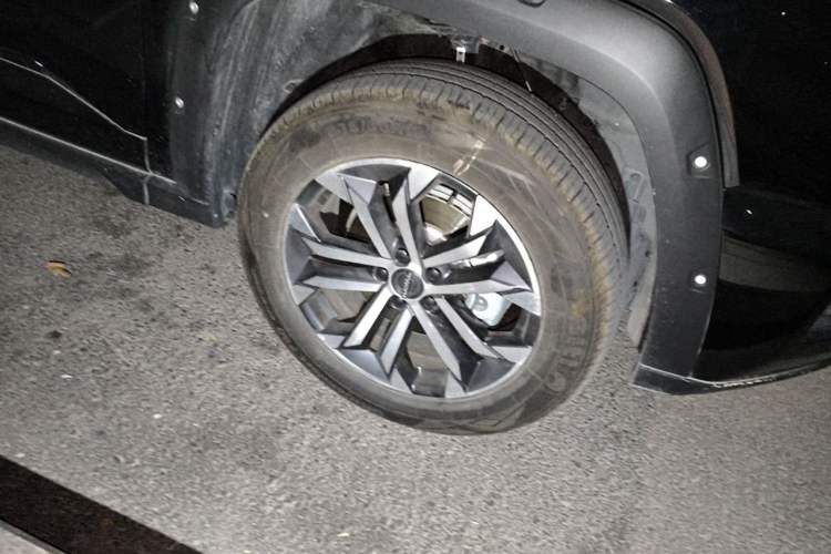 Used Haval H Dog 2023 2.0T Two-Wheel Drive Chaoye Version Plus Right Front Wheel Hub