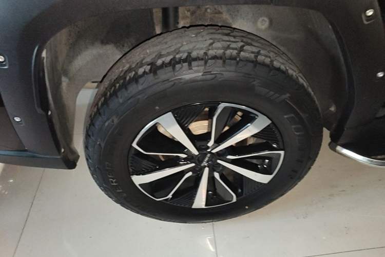 Used Haval H Dog 2023 2.0T All-Wheel-Drive Chaoye Plus Right Rear Wheel Hub