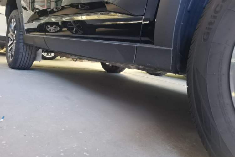 Used Haval H Dog 2023 2.0T Two-Wheel Drive Chaoye Version Plus Right Side Sill