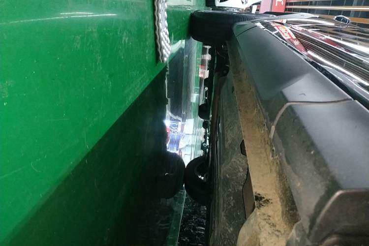 Used Haval H Dog 2023 2.0T Two-Wheel Drive Chaoye Version Plus Right Side Sill