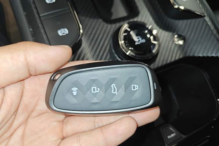 Used Haval H Dog 2023 1.5T Two-Wheel Drive Chao Ye Version Plus Vehicle Key