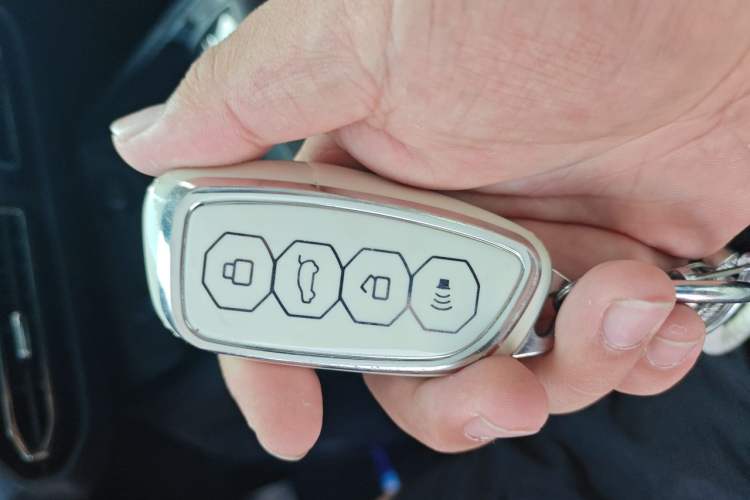 Used Haval H Dog 2023 1.5T Two-Wheel Drive Chao Ye Version Plus Vehicle Key