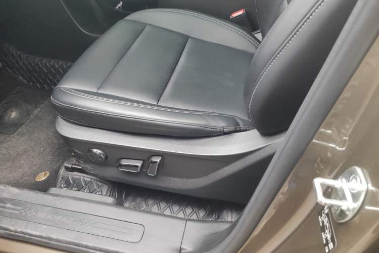 Used Haval H Dog 2023 2.0T Two-Wheel Drive Trendy Outdoor Edition Interior 1