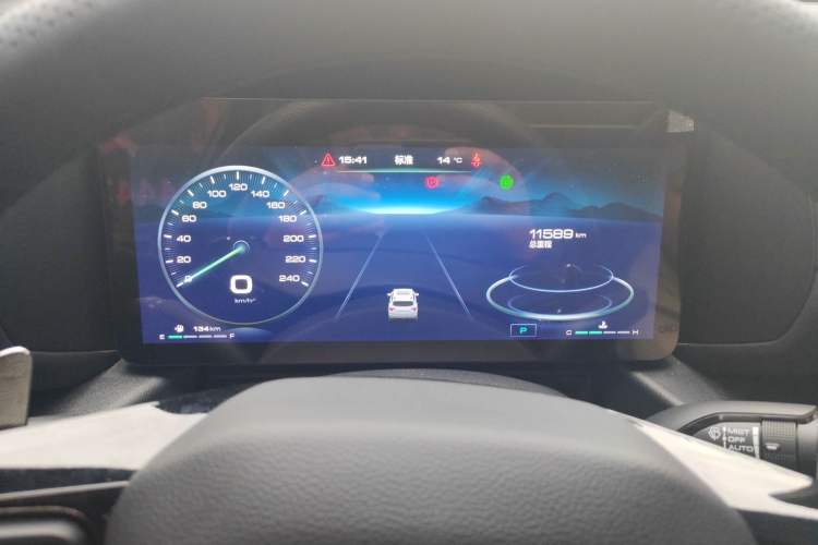 Used Haval H Dog 2023 2.0T Two-Wheel Drive Trendy Outdoor Edition Odometer Close Up