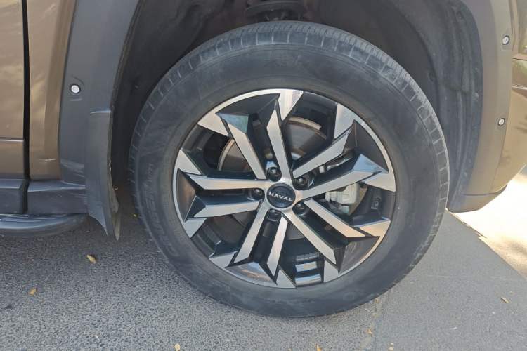 Used Haval H Dog 2023 1.5T Two-Wheel Drive Chao Ye Version Plus Right Front Wheel Hub