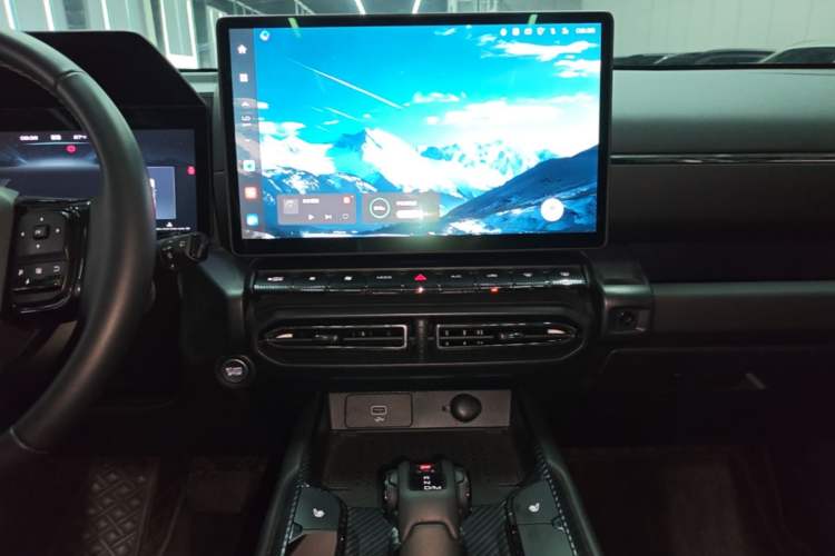 Used Haval H Dog 2023 2.0T Two-Wheel Drive Chaoye Version Plus Audio And AC Panel
