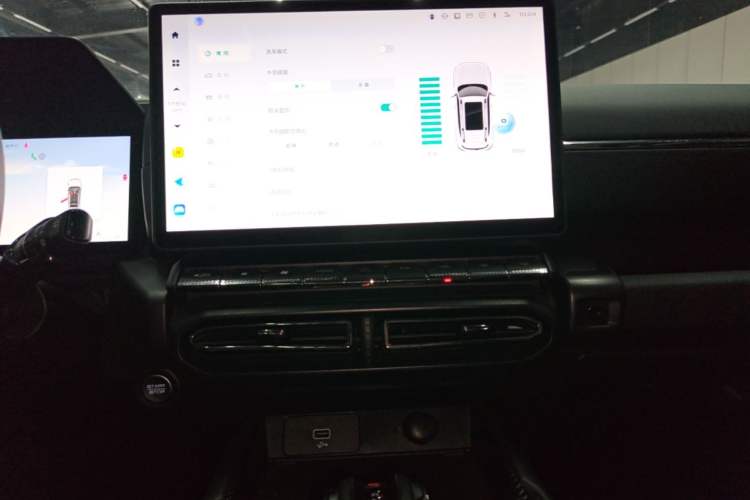 Used Haval H Dog 2023 2.0T Two-Wheel Drive Chaoye Version Plus Audio And AC Panel