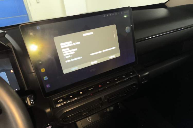 Used Haval H Dog 2023 2.0T Two-Wheel Drive Chaoye Version Plus Audio And AC Panel