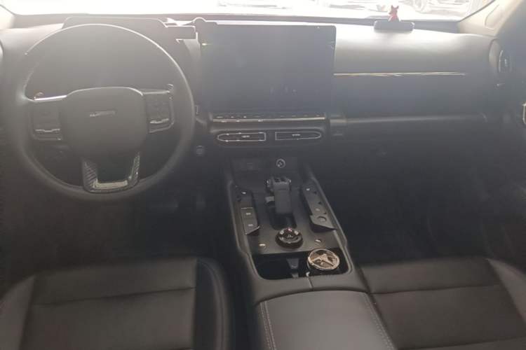 Used Haval H Dog 2023 1.5T Two-Wheel Drive Chao Ye Version Plus Center Console