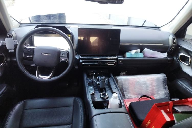 Used Haval H Dog 2023 1.5T Two-Wheel Drive Chao Ye Version Plus Center Console