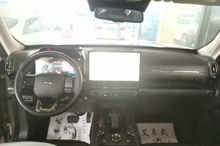 Used Haval H Dog 2023 1.5T Two-Wheel Drive Chao Ye Version Plus Center Console