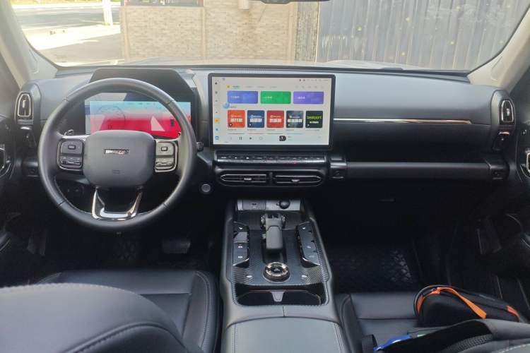 Used Haval H Dog 2023 2.0T Two-Wheel Drive Chaoye Version Plus Center Console