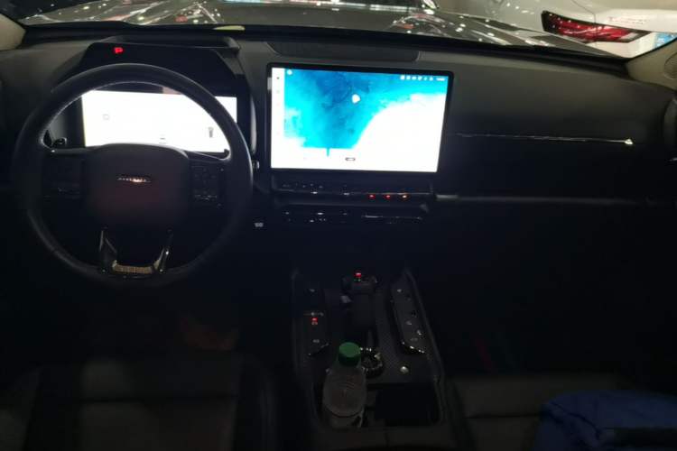 Used Haval H Dog 2023 1.5T Two-Wheel Drive Chao Ye Version Plus Center Console