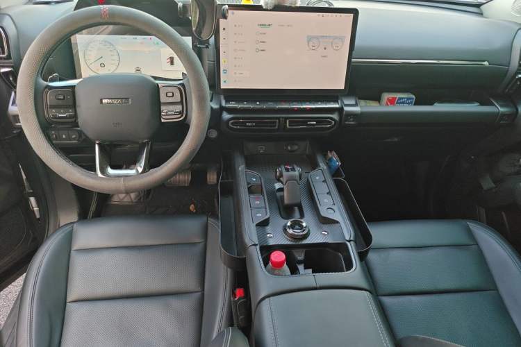Used Haval H Dog 2023 2.0T Two-Wheel Drive Chaoye Version Plus Center Console